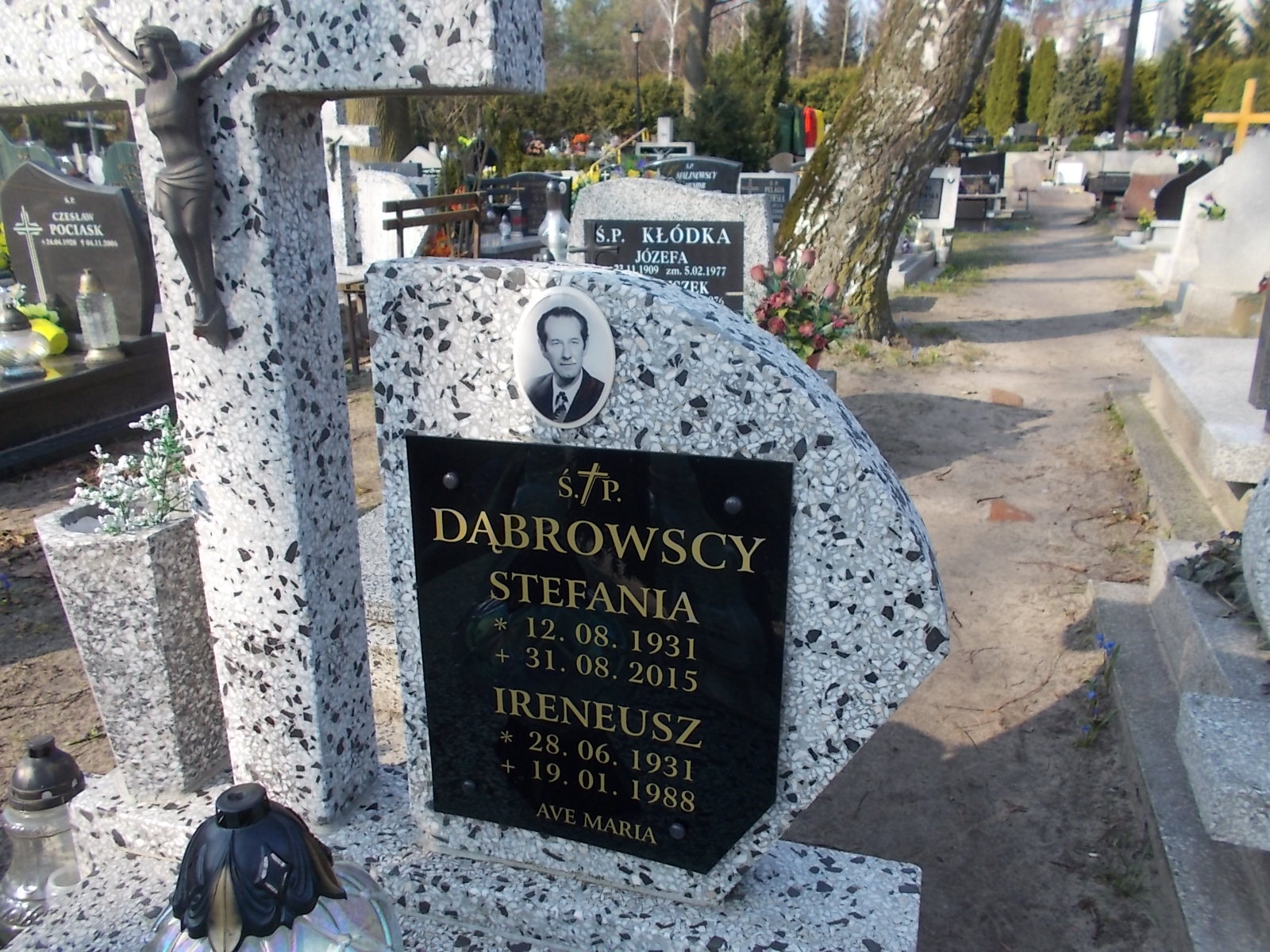 Ireneusz Ludwik Dąbrowski 1931 Ustka - Grobonet - Wyszukiwarka osób pochowanych