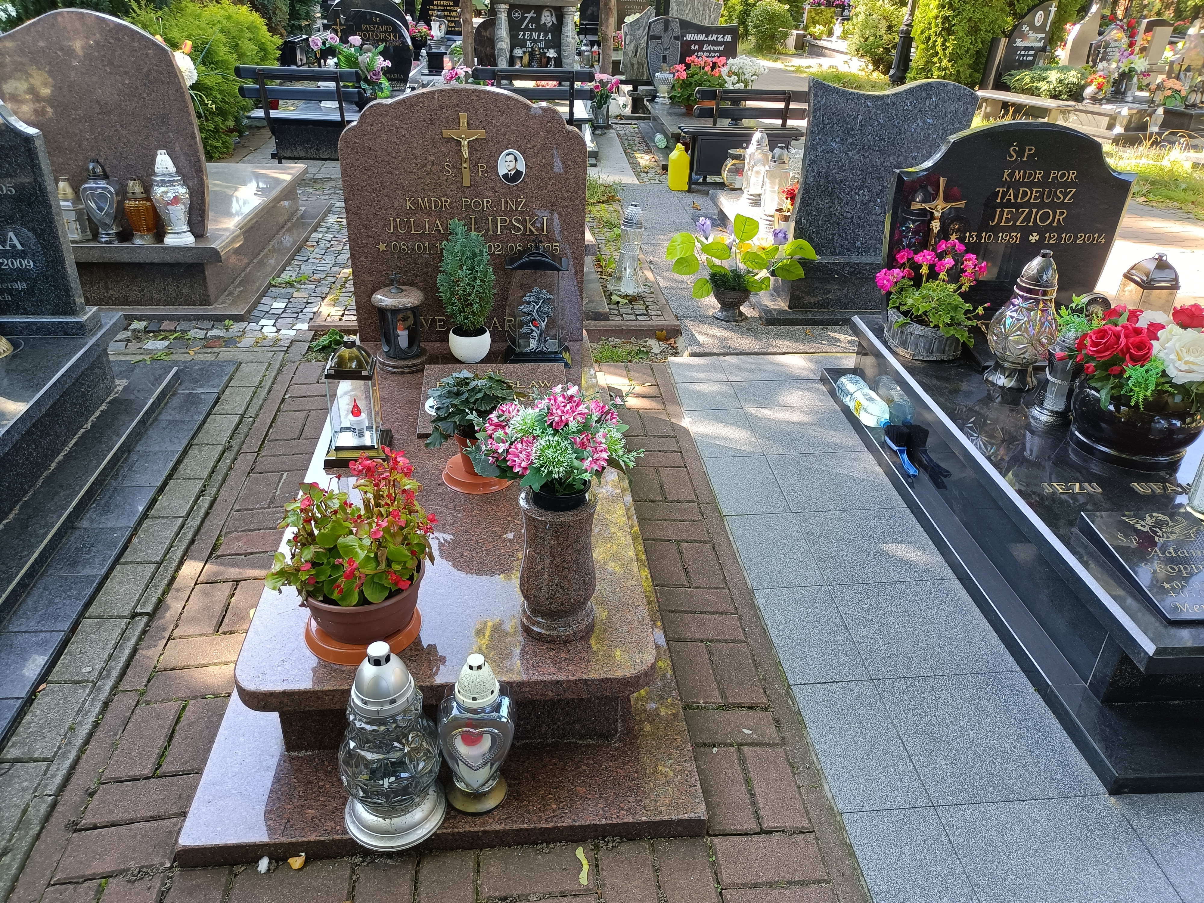 Grób Julian Lipski
