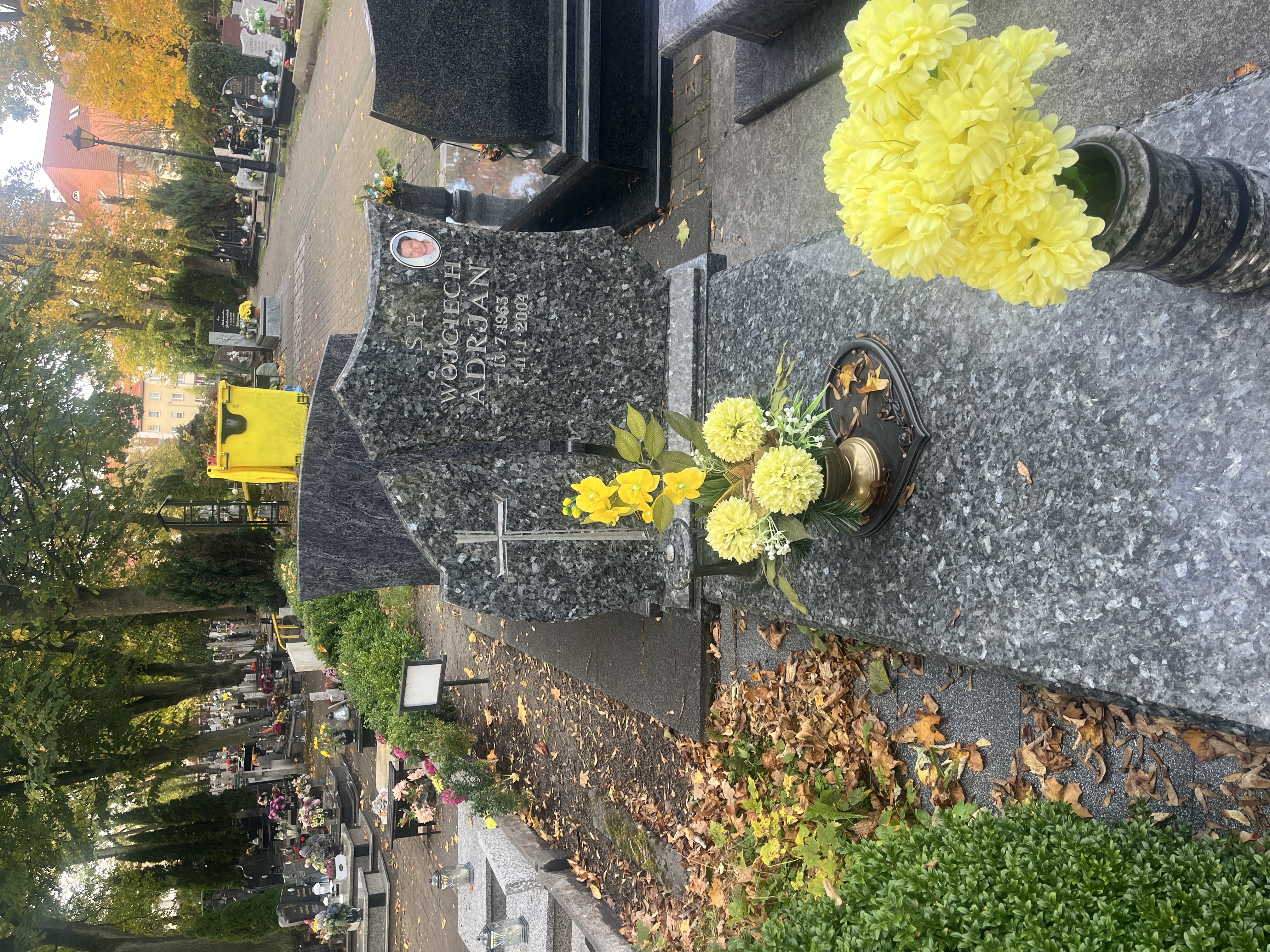 Grób Wojciech Adrjan