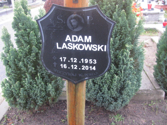 Adam Laskowski 1953 Ustka - Grobonet - Wyszukiwarka osób pochowanych