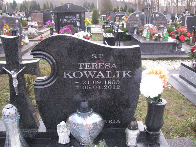 Teresa Kowalik 1953 Ustka - Grobonet - Wyszukiwarka osób pochowanych